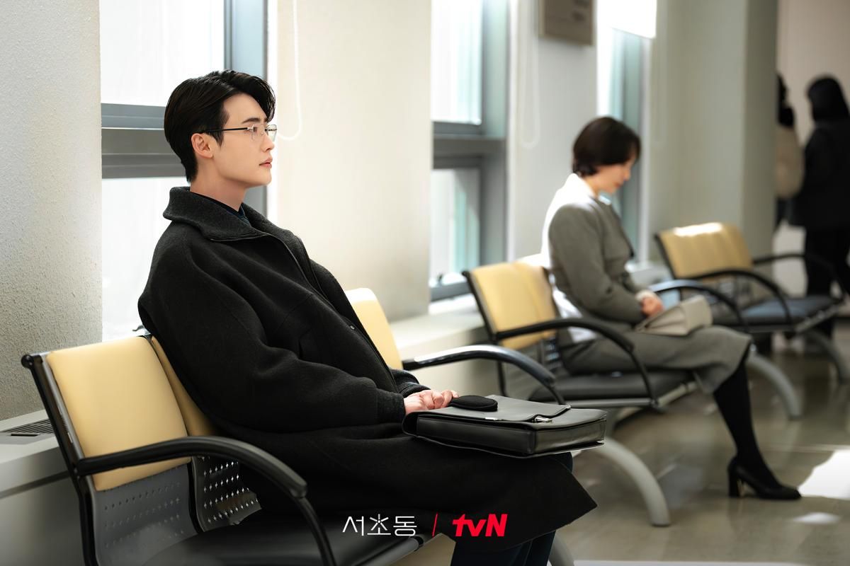 7 Plot Twist Kasus Cerai yang Ditangani Ju Hyeong di Law and the City