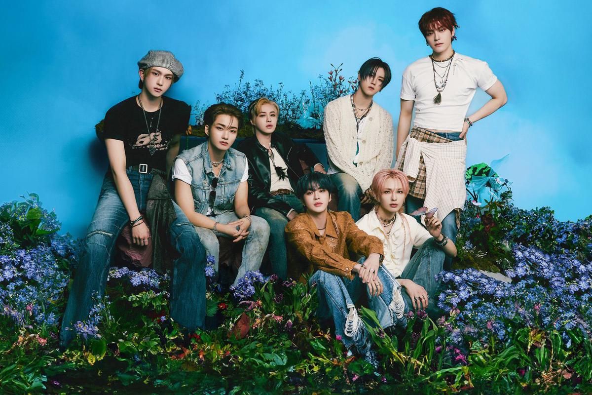 Tracklist Album Youth Chapter 3 : ROMANTIC YOUTH dari EPEX