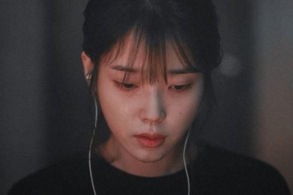 Mengapa Orang Menangis saat Mendengar Lagu Tertentu?
