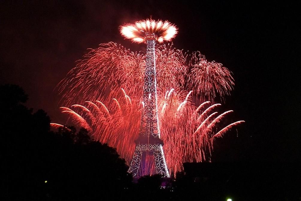 7 Tempat Menonton Kembang Api saat Bastille Day, Meriah!