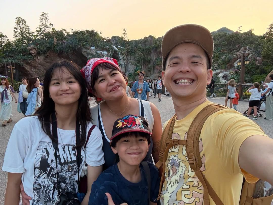 7 Momen Ernest Prakasa Ajak Keluarga Liburan ke Jepang, Quality Time!