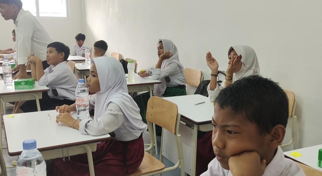Ada 2 Siswa Putus Sekolah yang Diberi Kesempatan di SRMP 2 Medan