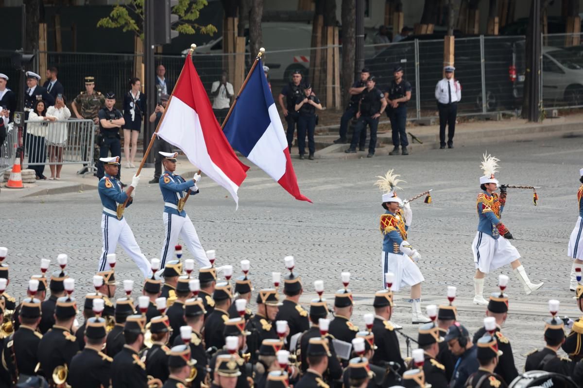 Gagah! 10 Foto Kontingen TNI Sukses Tampil di Parade Bastille Day 2025