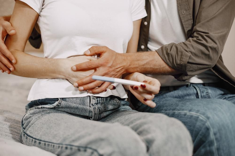 9 Cara Alami Tingkatkan Kesuburan agar Mudah Hamil