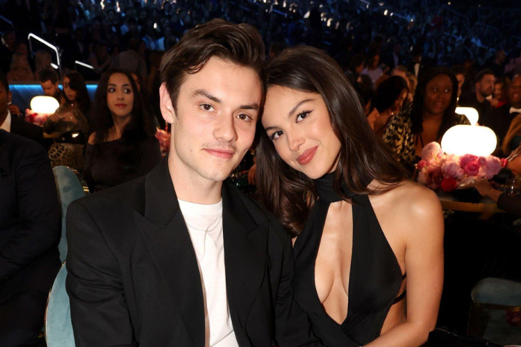 Gaya Olivia Rodrigo & Louis Partridge, Pasangan Artis Muda yang Viral