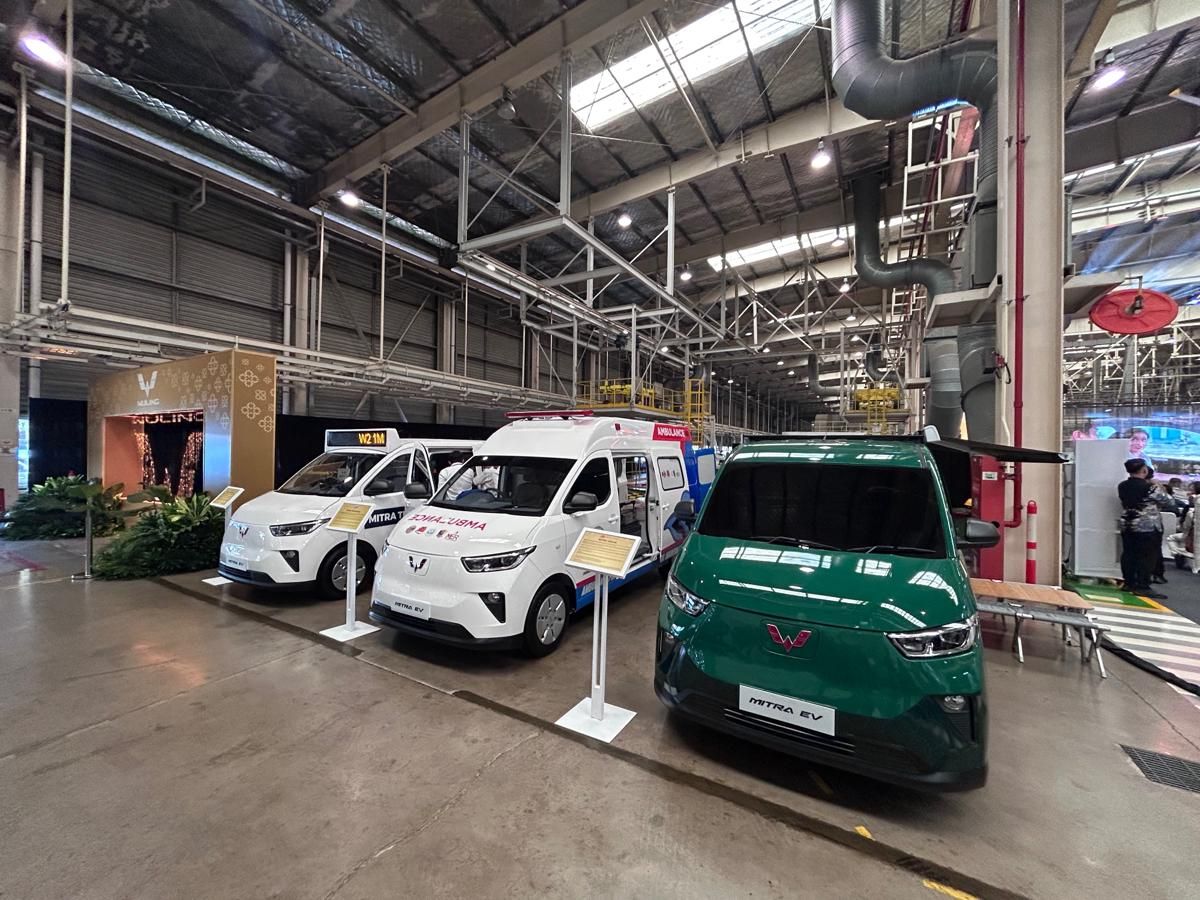 Wuling Pamerkan Hasil Karoseri dari Mitra EV, Ada yang Jadi Angkot!