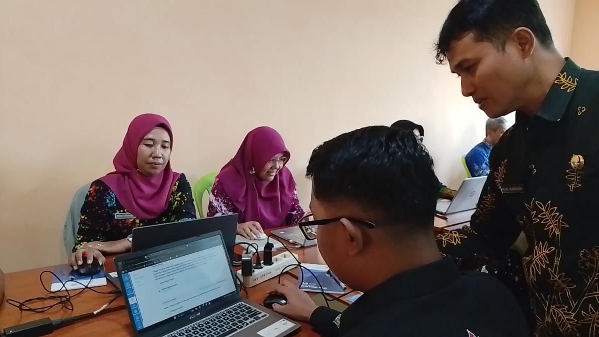 Para Guru di Magetan Diajari Coding dan AI, Kendalanya Lab Komputer 