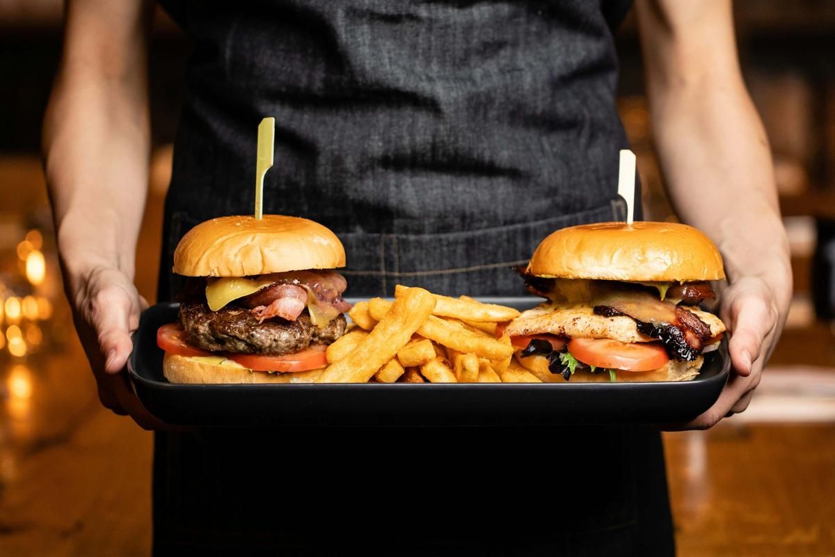 5 Lokasi Burger di Canggu, Enak dan Bikin Ngiler!