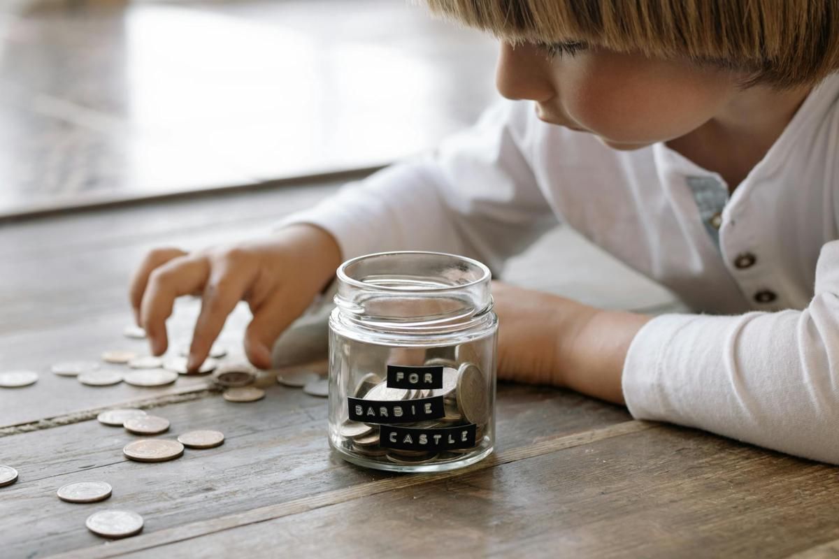 6 Cara Efektif Ajarkan Literasi Finansial pada Anak Sejak Dini