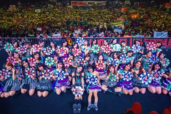 7 Potret Keseruan Grand Finale JKT48 ALL IN TOUR 2025 di Surabaya