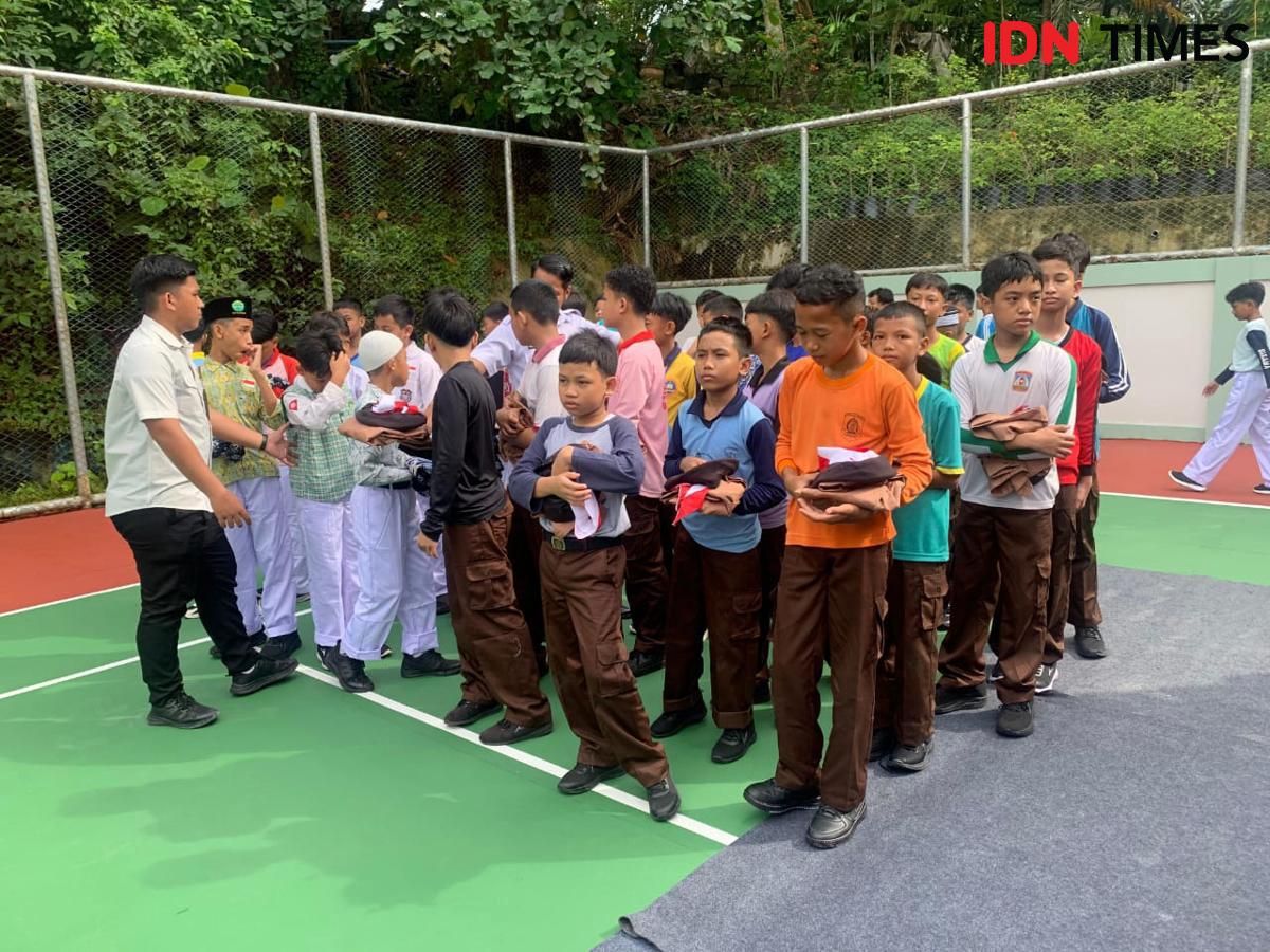 Pemkot Balikpapan Salurkan 92 Ribu Seragam Gratis untuk Siswa