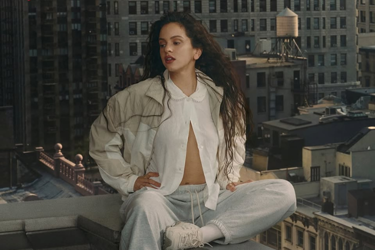Rosalía Resmi Jadi Brand Ambassador Global New Balance