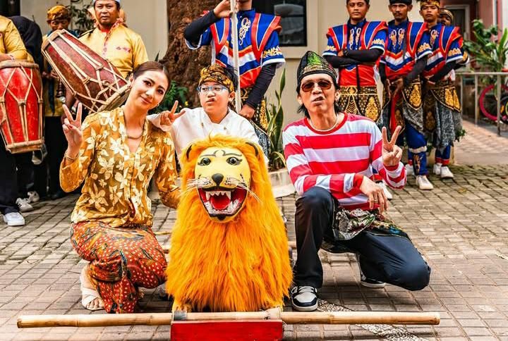 9 Potret Tasyakuran Khitan Mao, Anak Bimbing Slank, Ada Sisingaan