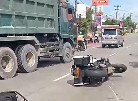 Hendak Menyeberang, Nenek-nenek di Medan Ditabrak Petugas PJR
