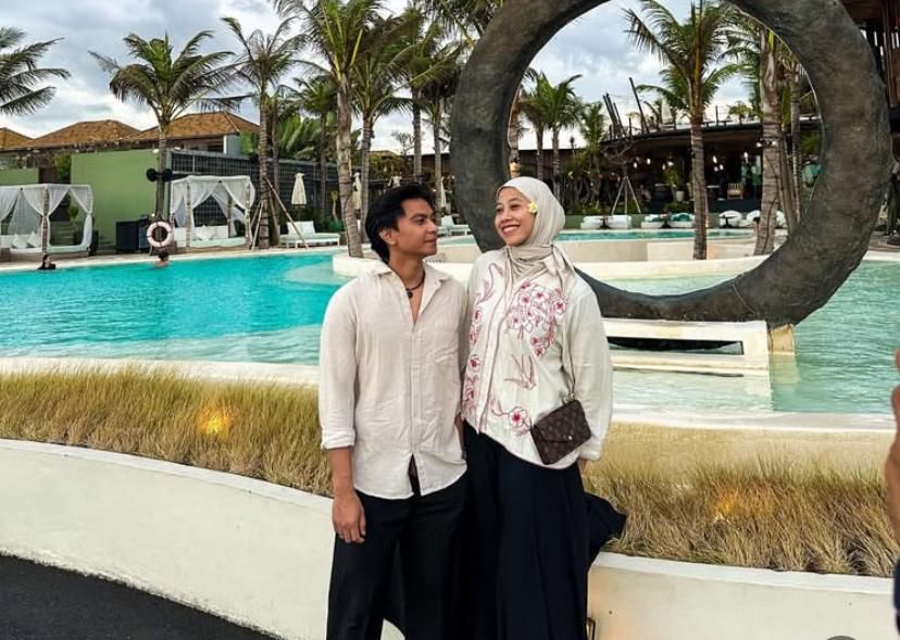 7 Potret Megawati Hangestri dan Suami Honeymoon di Bali