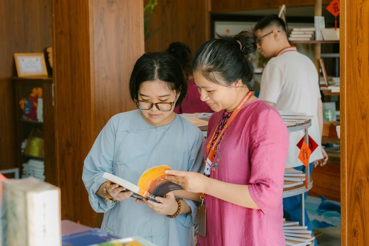 5 Novel tentang Cinta Segitiga dengan Lapisan Cerita Kompleks