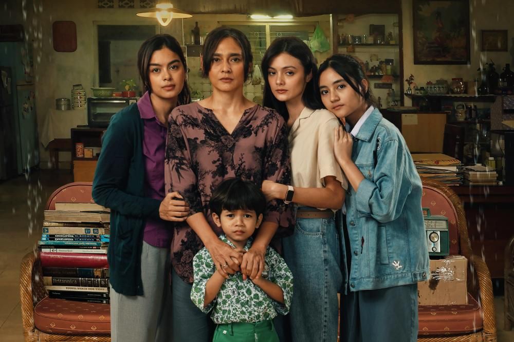 6 Fakta dan Sinopsis Film 'Andai Ibu Tidak Menikah dengan Ayah'