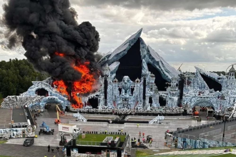 Heboh! Tomorrowland Kebakaran Sehari Sebelum Dibuka, Ini Kronologinya