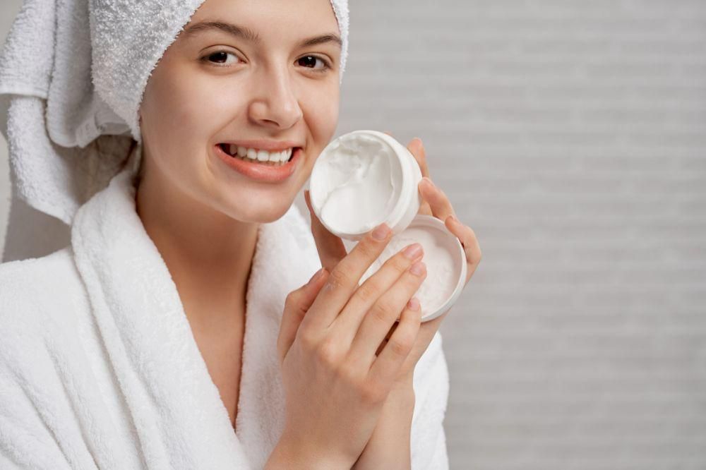 Tren Pelembap Multifungsi, Solusi untuk Hidrasi dan Anti-Aging