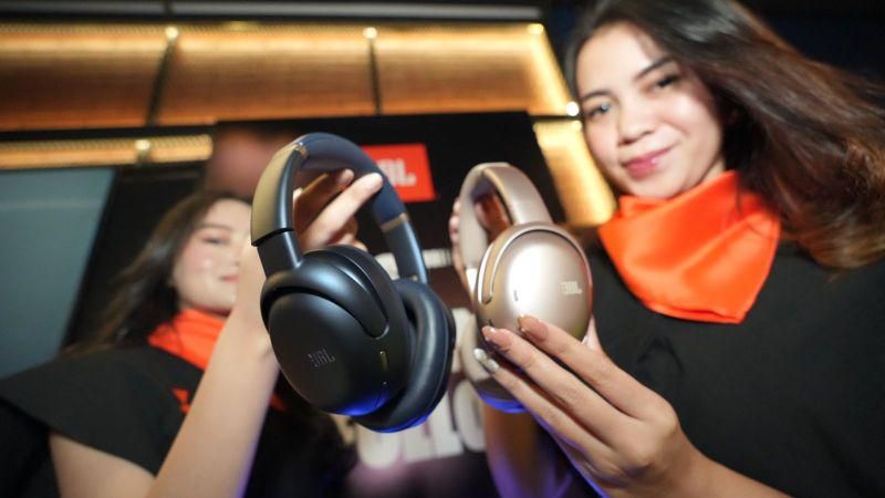 Sambut JBL Tour One M3 Smart Tx Buat Traveler & Pencinta Gaya Hidup