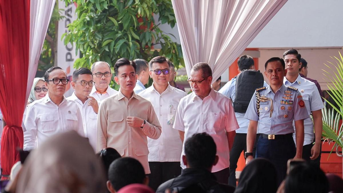 Wapres Tinjau Pemberian BSU untuk Peserta Aktif BPJS Ketenagakerjaan