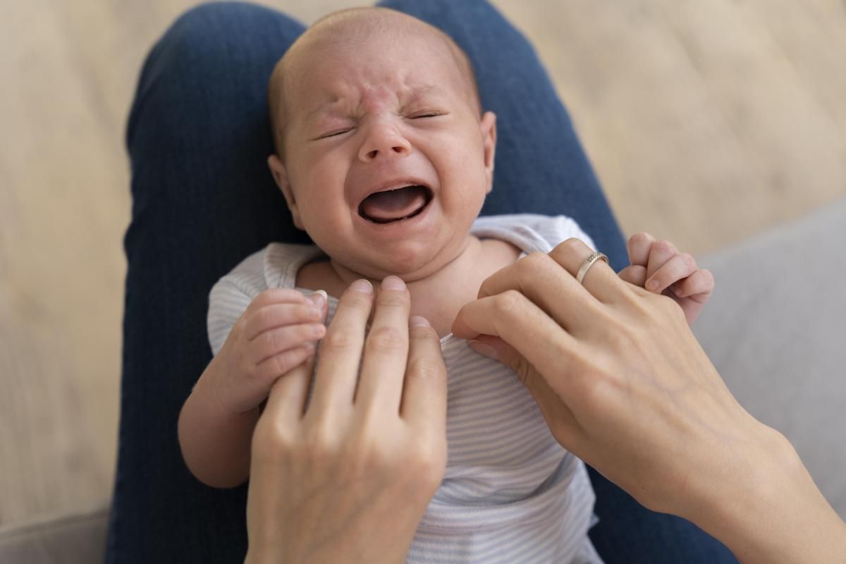 Pertolongan Pertama pada Bayi saat Tersiram Air Panas, Wajib Tahu!
