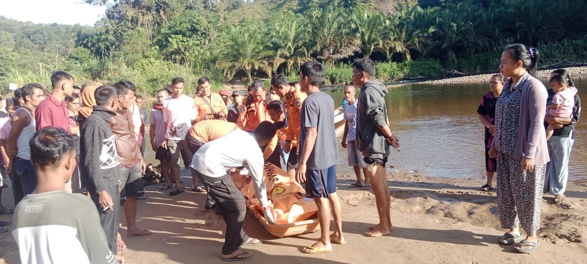 Terjepit Batu saat Nembak Ikan, Pria di 50 Kota Tewas