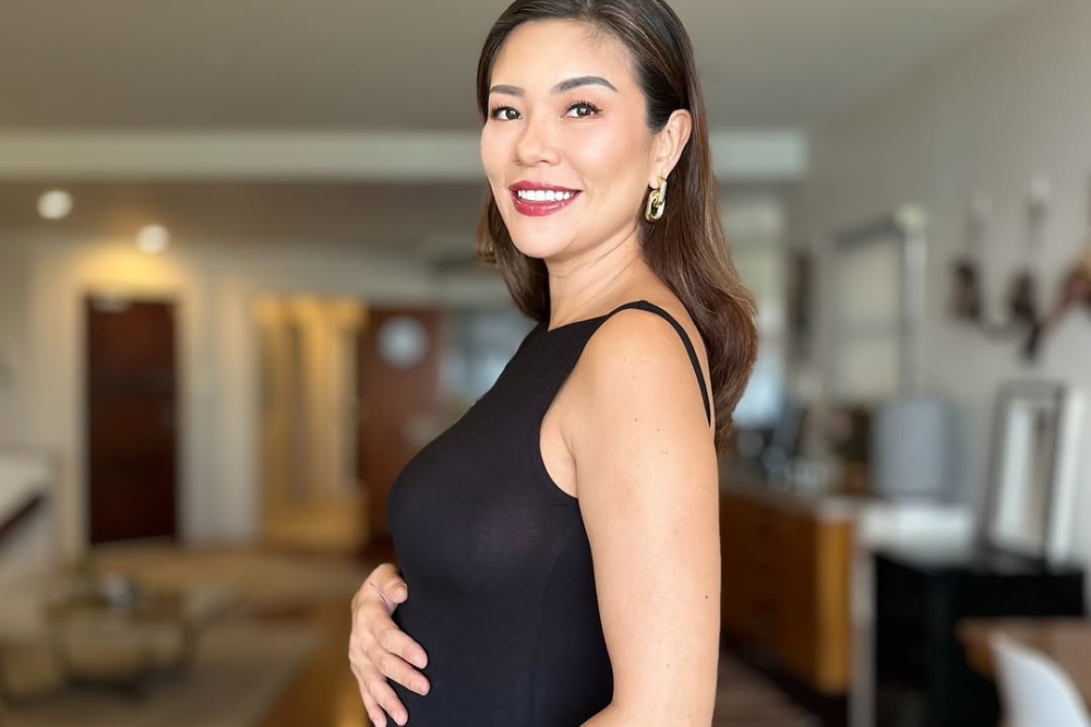 Kehamilan Jadi Kado Ulang Tahun Terindah Aline Adita di Usia 45 Tahun