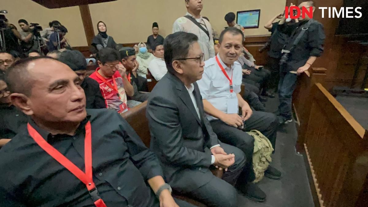 Edy Rahmayadi hingga Oegroseno Bersanding dengan Hasto di Pengadilan