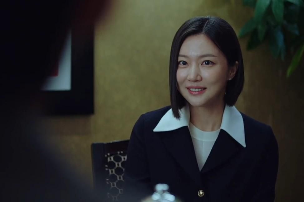 8 Cara Licik Ha Min Hee Menguasai Hanmyung Grup di Bitch X Rich 2
