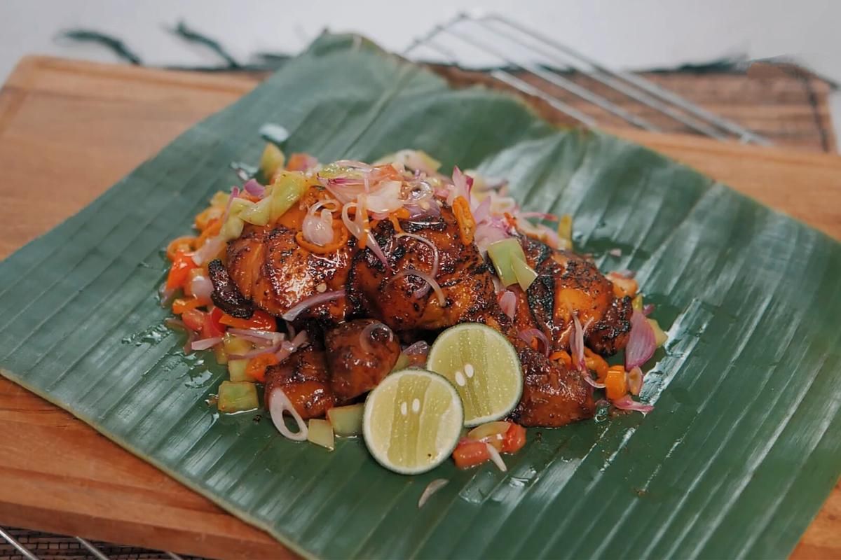 Resep Ayam Bakar Sambal Dabu-dabu, Gurih Pedasnya Nampol Abis!