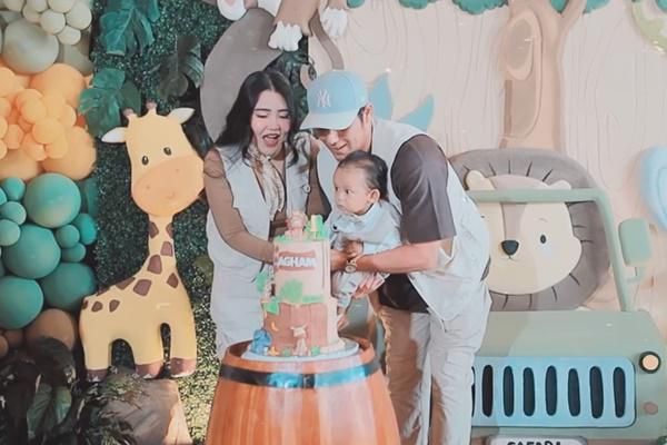 7 Potret Ultah Pertama Anak Via Vallen, Dirayakan di Safari Resort