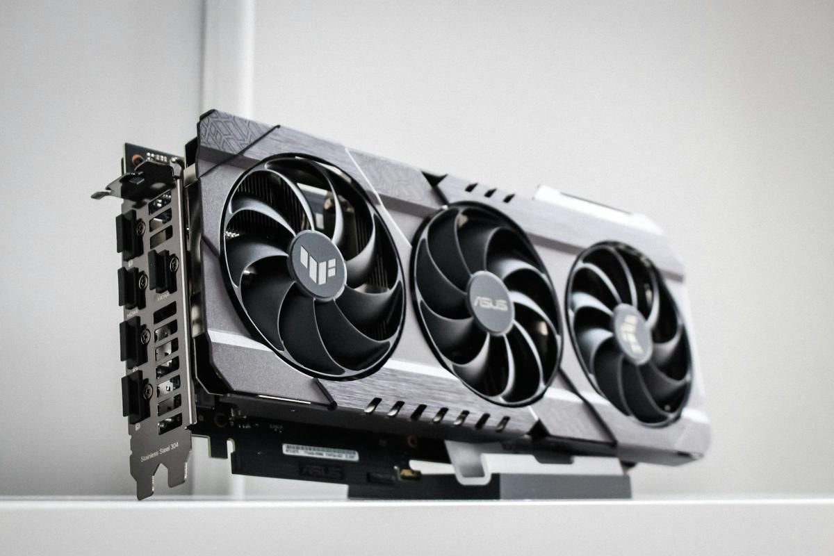 5 Rekomendasi GPU Gaming RTX 5090 Terbaik 2025