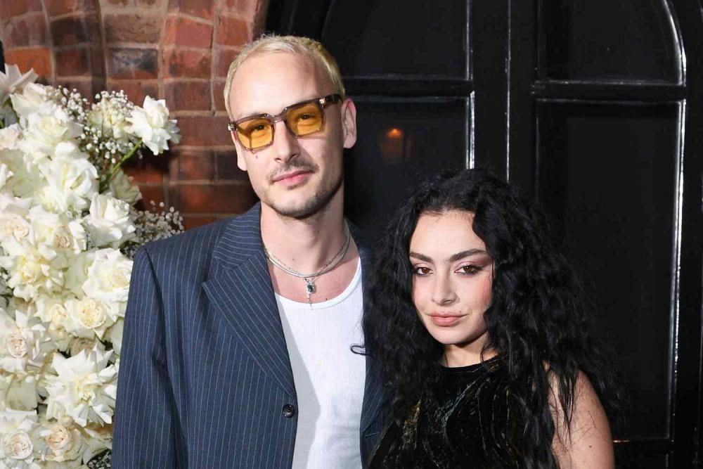 5 Fakta Pernikahan Charli XCX dan George Daniel, Digelar Intim!