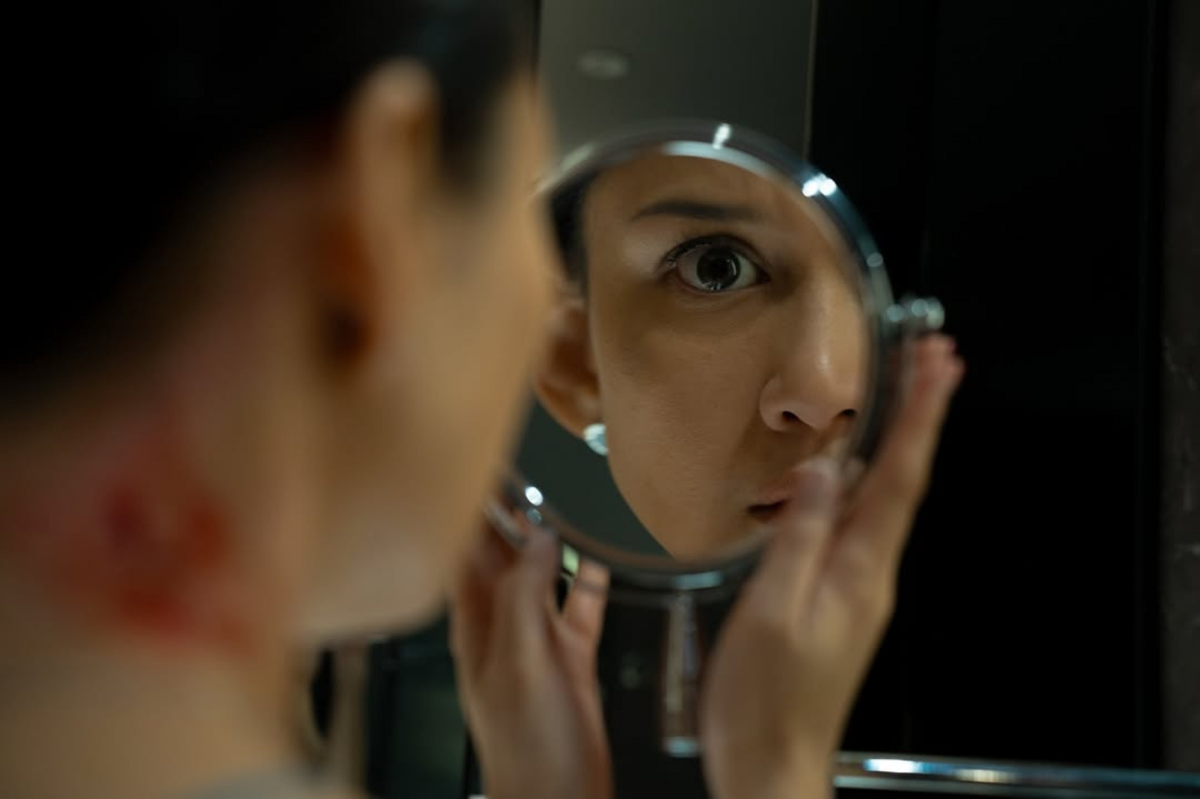 8 Nilai dan Fakta Film A Normal Woman, Bahas Mental Health!