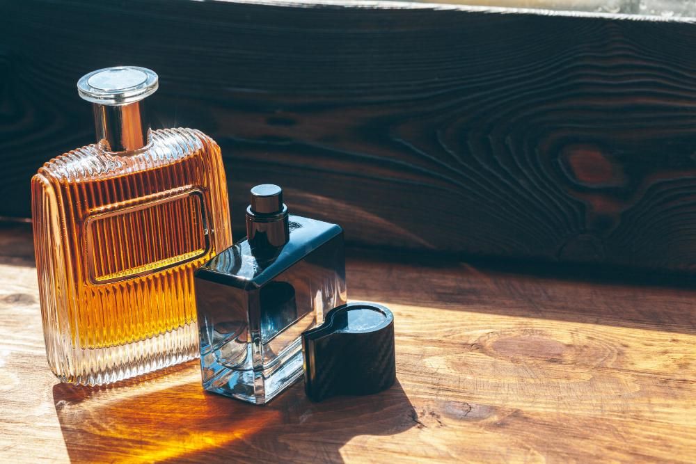 5 Rekomendasi Parfum Pria Terbaik untuk Tampil Percaya Diri