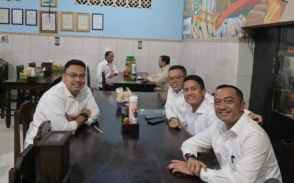 Bakmi Jawa Hangatkan Pertemuan Prabowo dan Jokowi