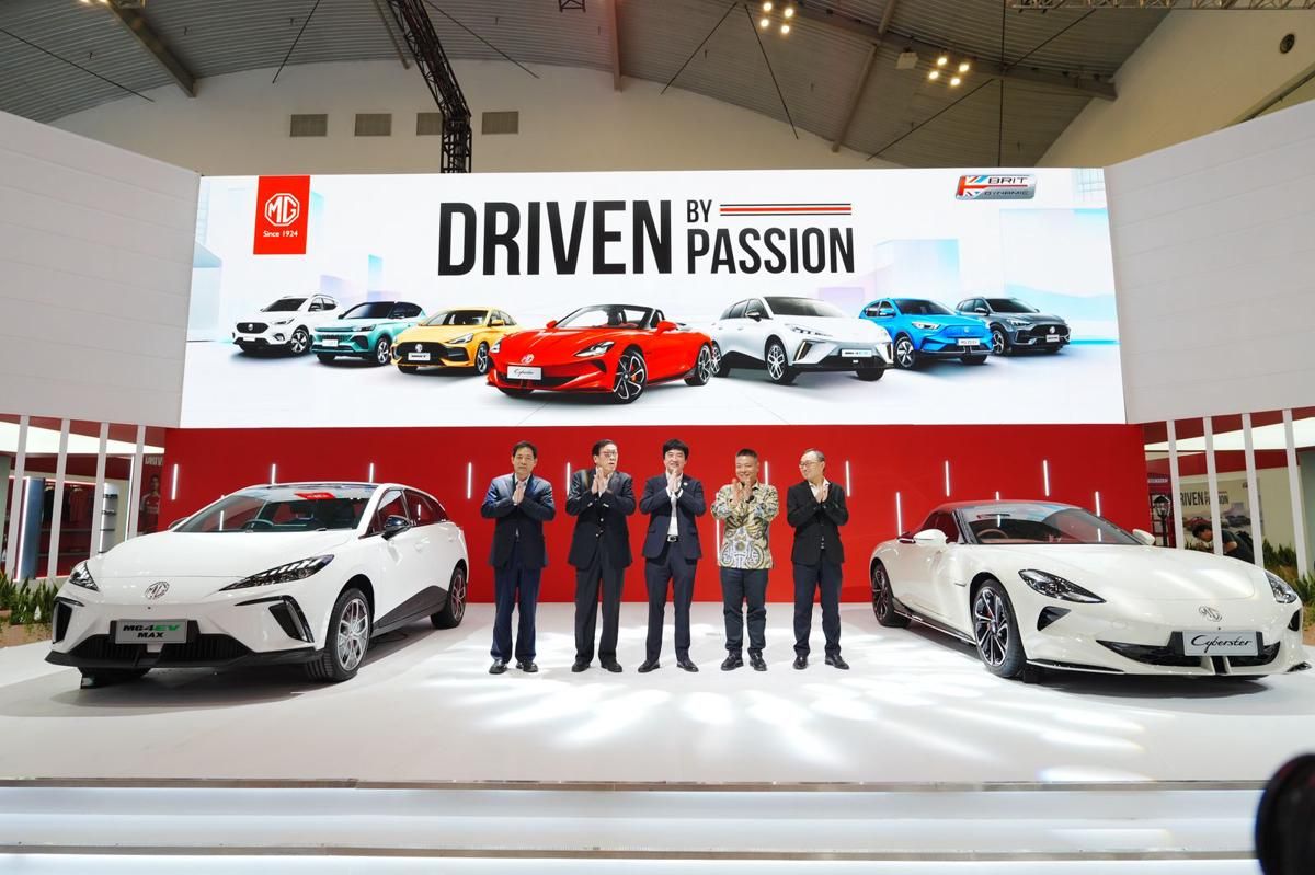 MG Hadirkan MG4 EV Max dan MG Cyberster Terbaru di GIIAS 2025