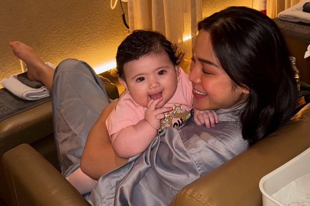 Momen Gia Anak Ketiga Jessica Iskandar Bisa Panggil Mama, Gemas Banget!