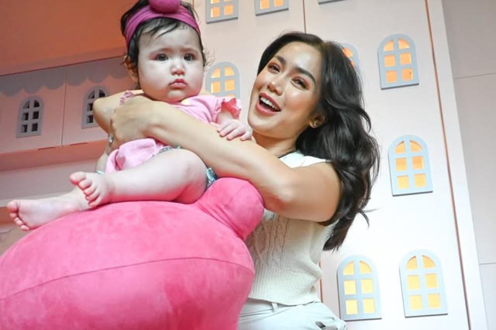 7 Foto Kompak Gia dengan sang Mama, Jessica Iskandar