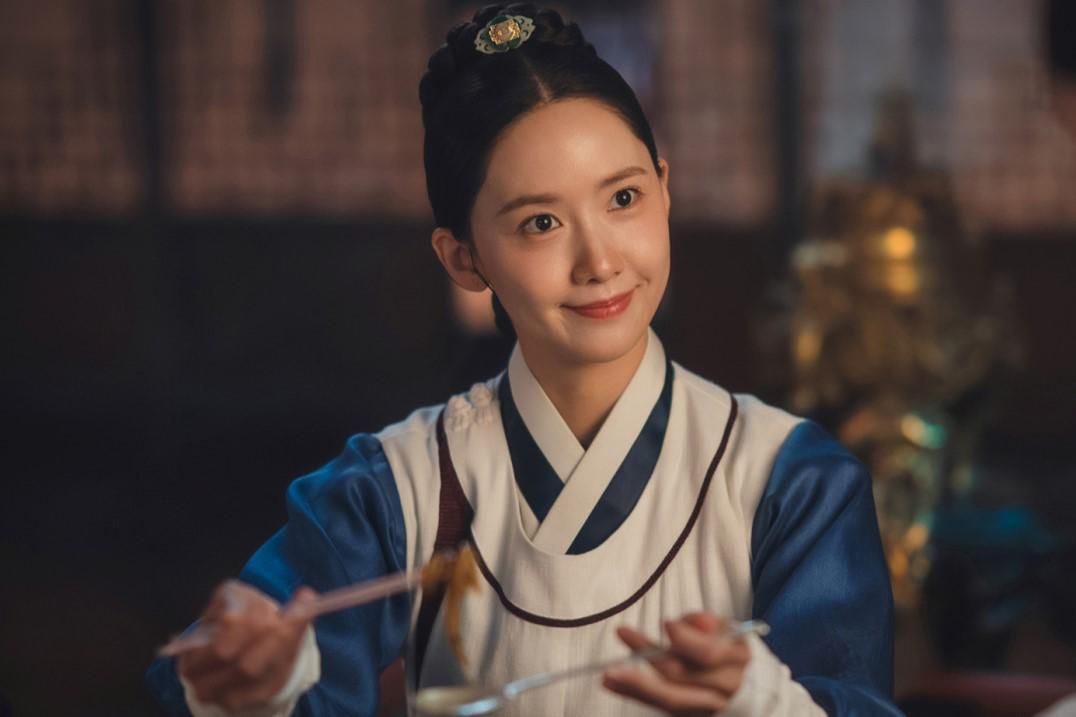 8 Potret Yoona SNSD di Bon Appetit, Your Majesty, Jadi Chef Berbakat!