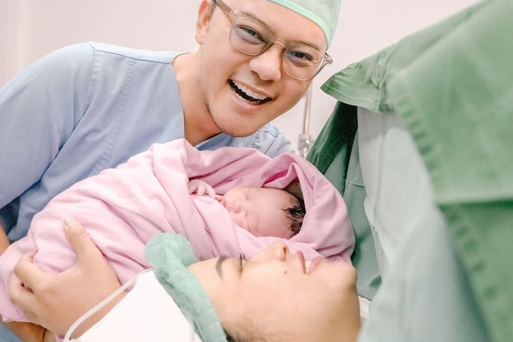 Danang DA dan Hemas Nura Sambut Kelahiran Anak Pertama setelah 3 Tahun