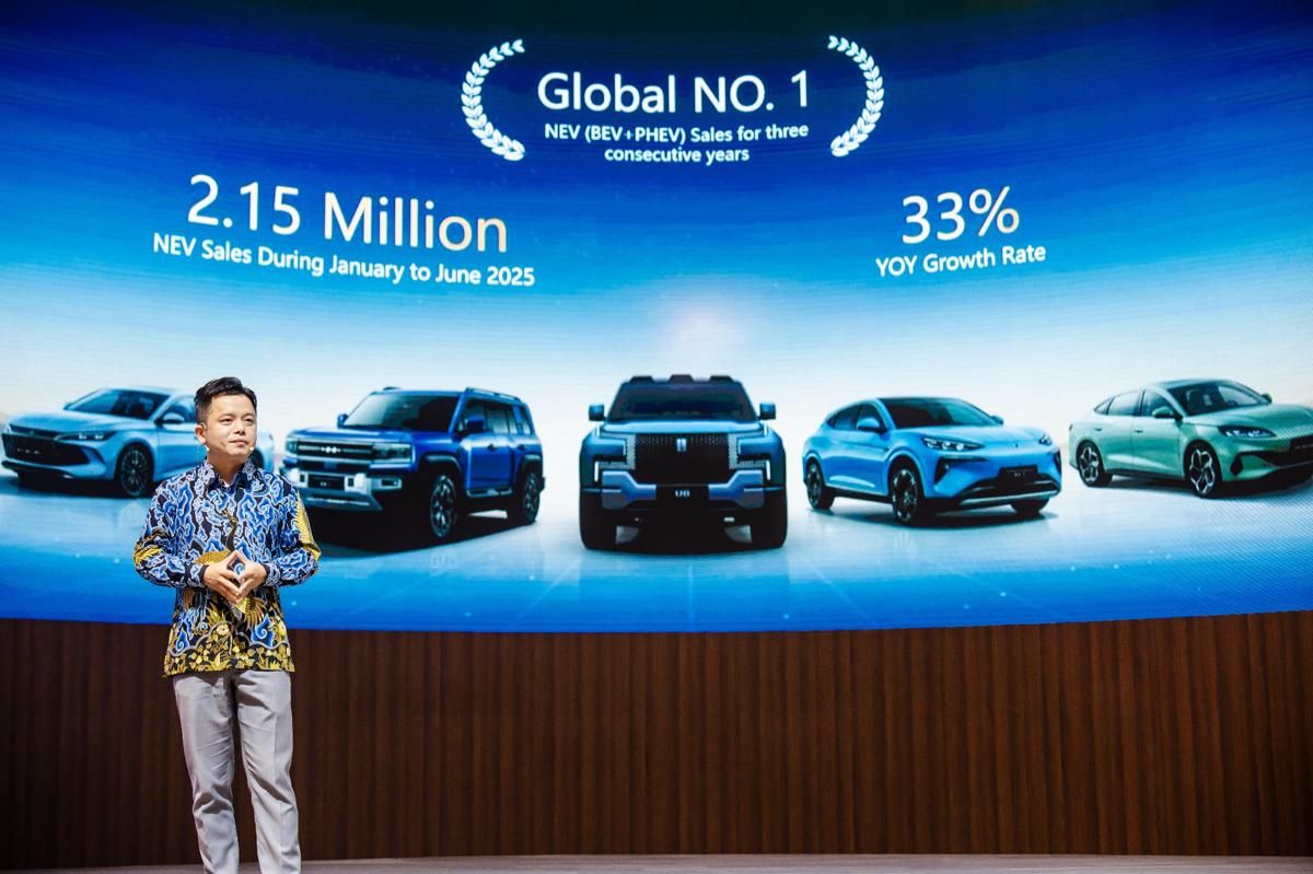 DENZA Tampil Perdana di GIIAS 2025, Dominasi Segmen EV Premium
