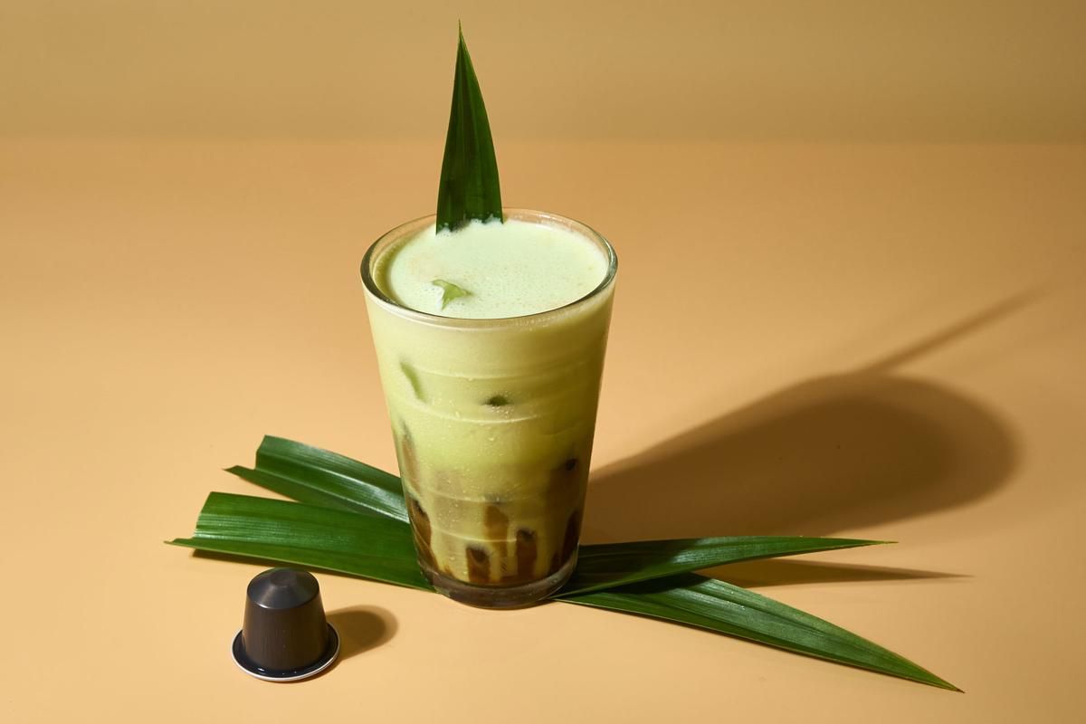 4 Tips Membuat Es Kopi Pandan di Rumah, Segar dan Manis Alami!