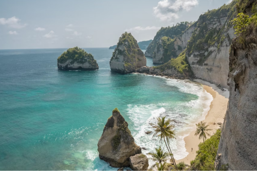 Potret Kelingking Beach di Nusa Penida, Bali (unsplash.com/alfianostn)