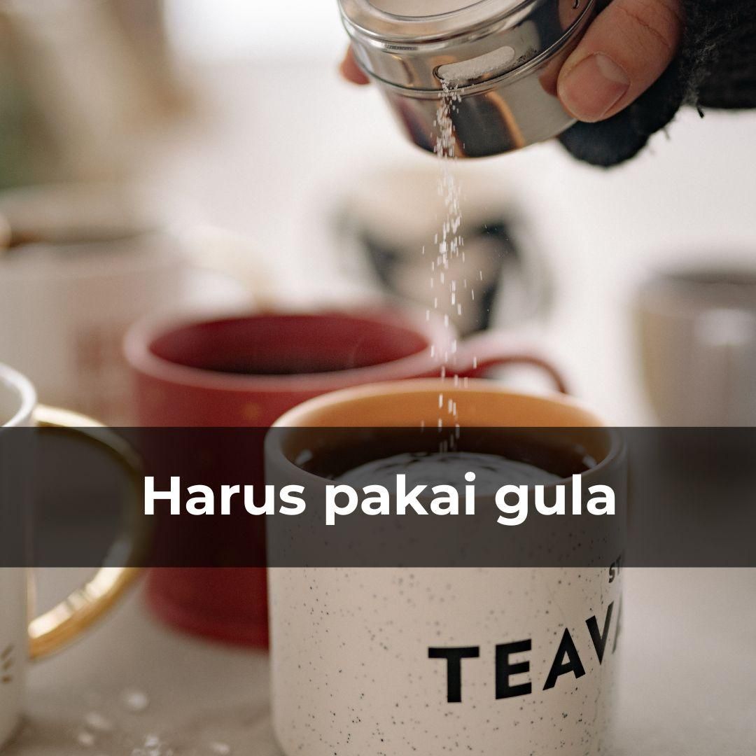 Potret minum teh pakai gula