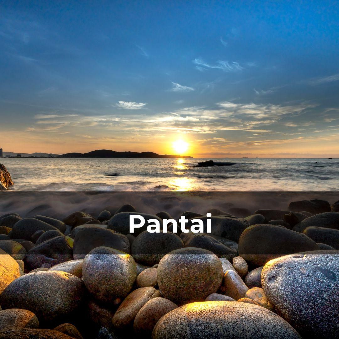 Potret sunrise di pantai