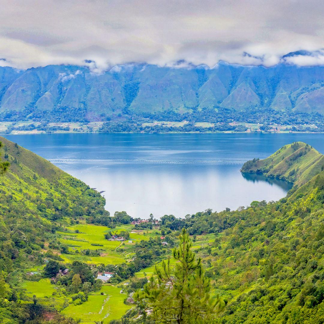 Potret Danau Toba, Sumatra Utara 