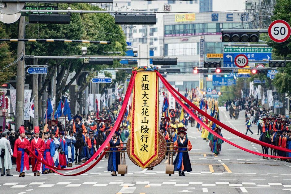 Potret acara Suwon Hwaseong Cultural Festival di Suwon, Korea Selatan