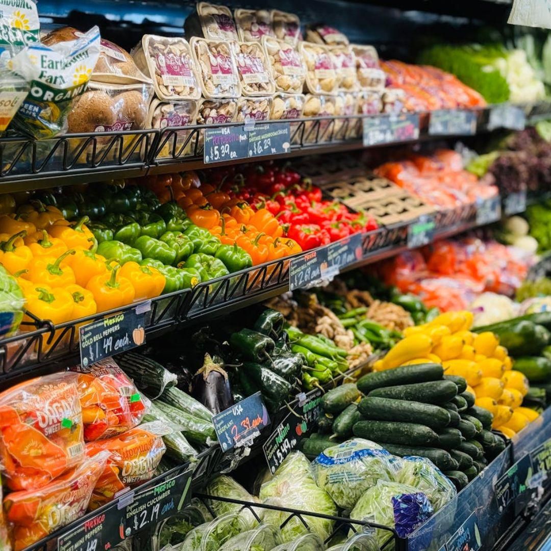 Potret belanja di supermarket